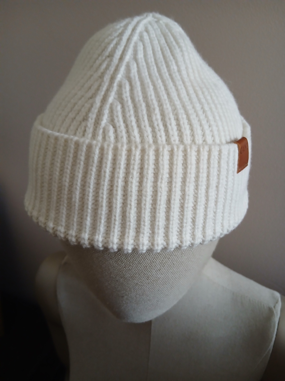 Gant White Ribbed Beanie Hat  with Brown Tab